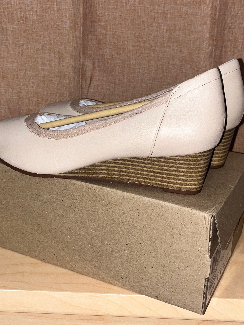 Clarks Neutral Wedge Pumps